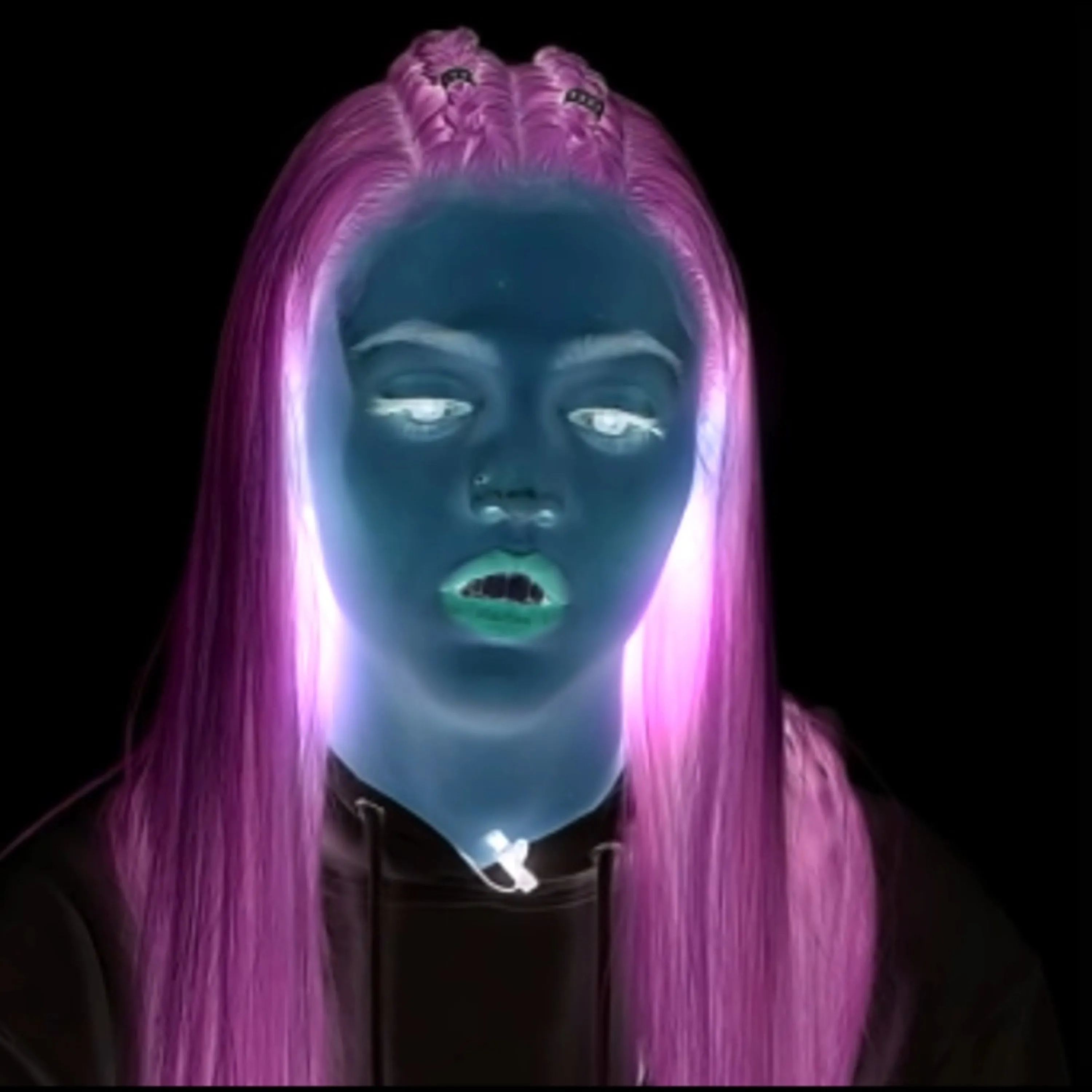 Vikkitarra - Woah Vikki EP — image 2